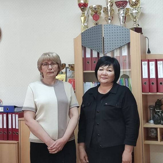 Диретор гимназии Т.А.Глыбина, докторант Нынашбаева Ж.У..